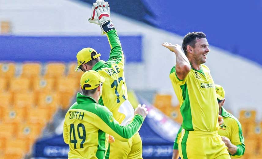 Australia beat South Africa by five wickets
